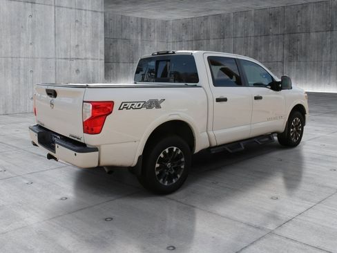 Used 2018 Nissan Titan PRO-4X w/ Pro-4x Convenience Package image 5