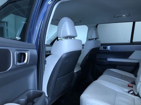 Used 2025 Hyundai Santa Fe SEL image 19