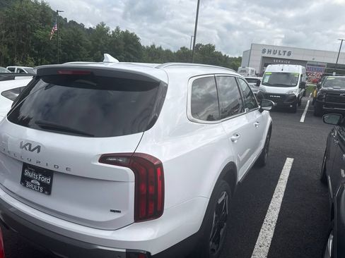 Used 2023 Kia Telluride S w/ S Sunroof Package AWD/4WD image 7