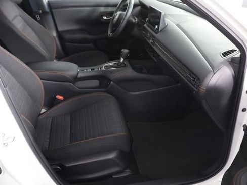 Certified 2025 Honda HR-V Sport image 23