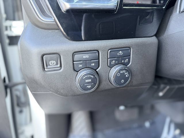 Used 2023 Chevrolet Silverado 1500 LT AWD/4WD image 16