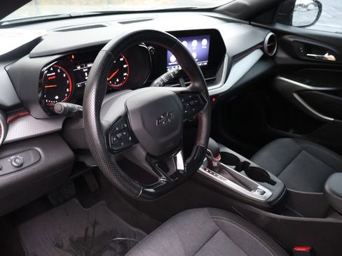 Used 2024 Chevrolet Trax RS image 29