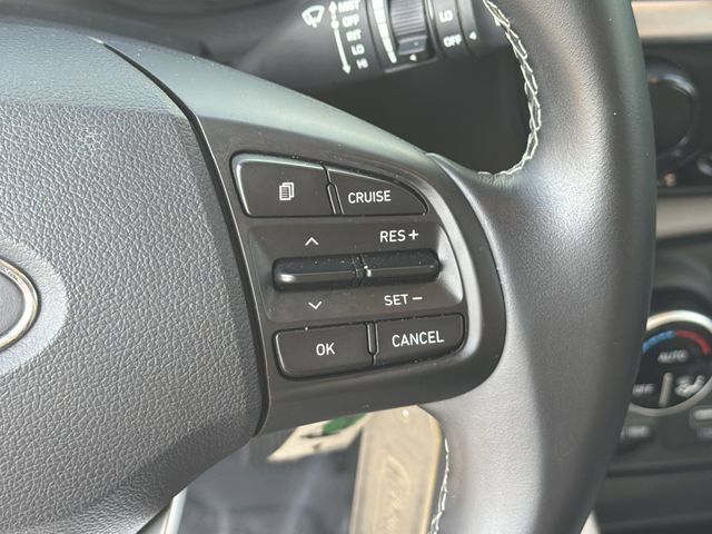 Used 2021 Hyundai Venue SEL FWD image 27