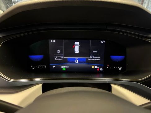 Certified 2022 Volkswagen Taos SE FWD image 22