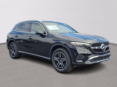 New 2026 Mercedes-Benz GLC 300 4MATIC image 3