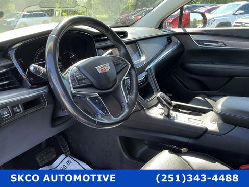 Used 2018 Cadillac XT5 Luxury w/ Driver Awareness Package FWD image 20