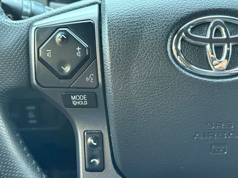 Used 2023 Toyota Tacoma TRD Off-Road w/ Technology Package AWD/4WD image 19