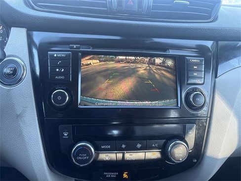 Used 2022 Nissan Rogue Sport SV image 11