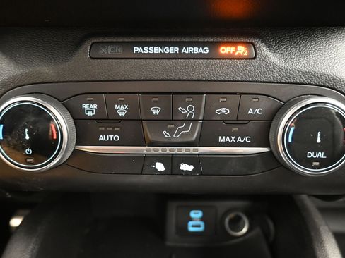 Used 2023 Ford Escape ST-Line image 18