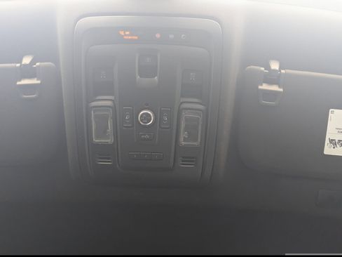 Used 2022 Chevrolet Suburban RST w/ Luxury Package image 34