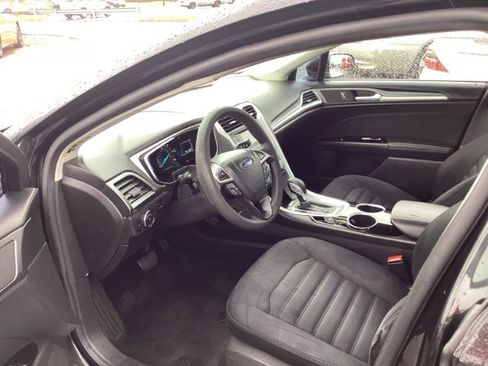 Used 2013 Ford Fusion SE image 4