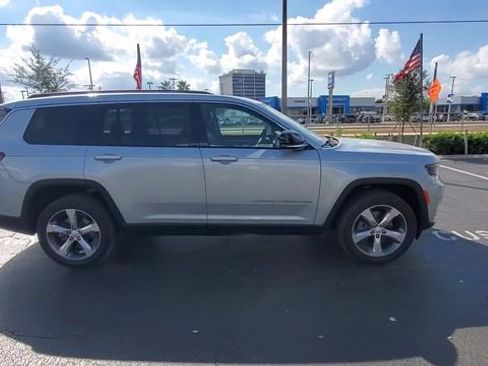 Used 2021 Jeep Grand Cherokee L Limited image 9