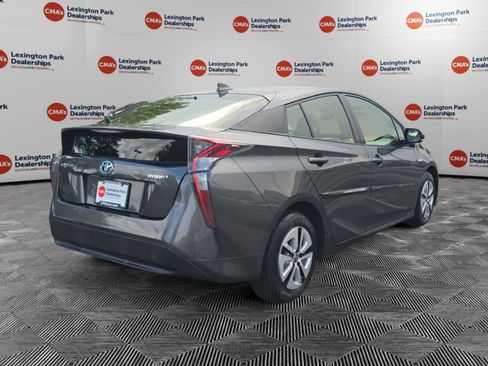 Used 2017 Toyota Prius Three w/ Advanced Technology Package FWD image 7
