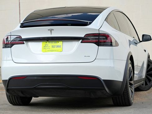 Used 2022 Tesla Model X Plaid AWD/4WD image 5