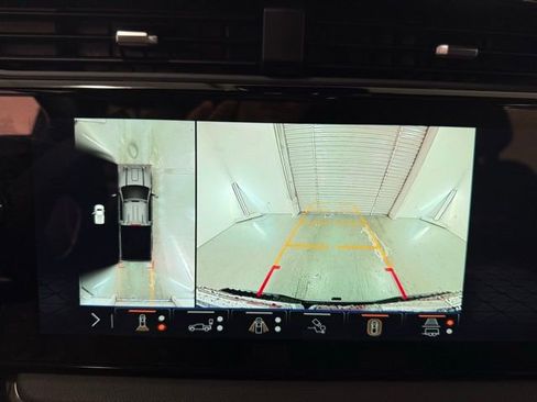 Certified 2025 GMC Sierra 2500 AT4 w/ AT4 Premium Plus Package image 22