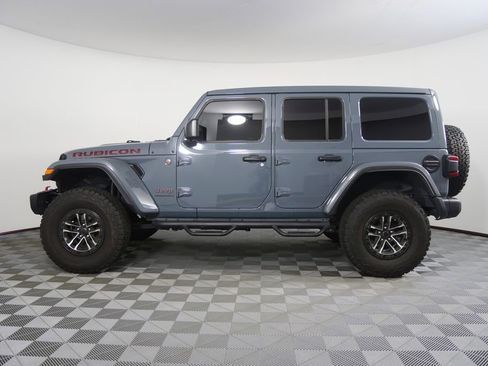 Used 2024 Jeep Wrangler Unlimited Rubicon AWD/4WD image 6