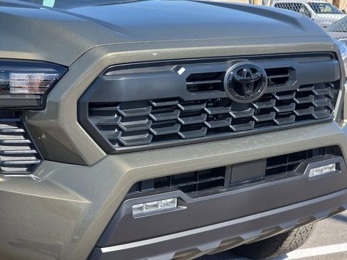 New 2026 Toyota Tacoma TRD Off-Road AWD/4WD image 7
