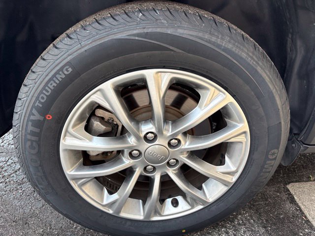Used 2022 Jeep Cherokee Latitude Lux FWD image 28