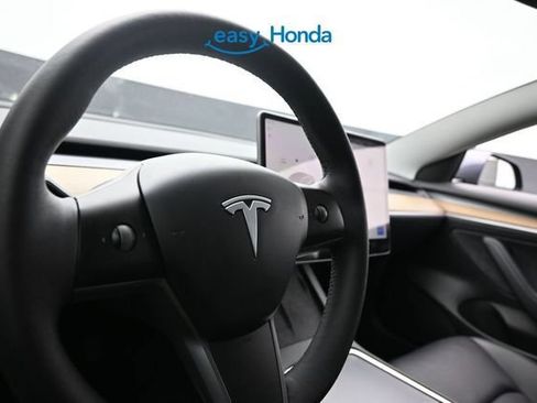 Used 2023 Tesla Model 3 Standard Range RWD image 9