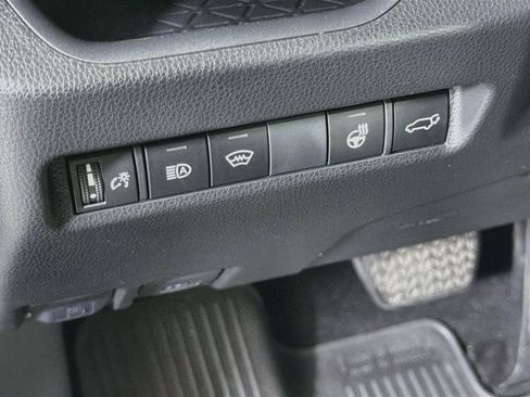 Used 2023 Toyota RAV4 XLE Premium AWD/4WD image 17