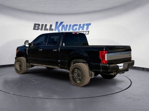Used 2019 Ford F350 Limited image 6