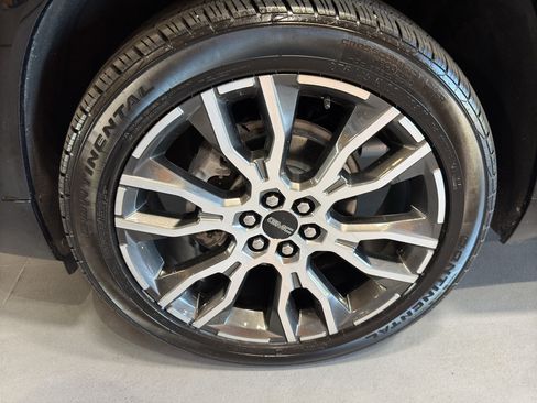 Used 2025 GMC Acadia Denali w/ Super Cruise Package AWD/4WD image 9