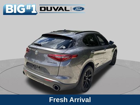 Used 2019 Alfa Romeo Stelvio Ti Sport w/ Quick Order Package 22S Sport AWD/4WD image 3