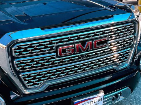 Used 2021 GMC Sierra 1500 Denali w/ Technology Package image 30