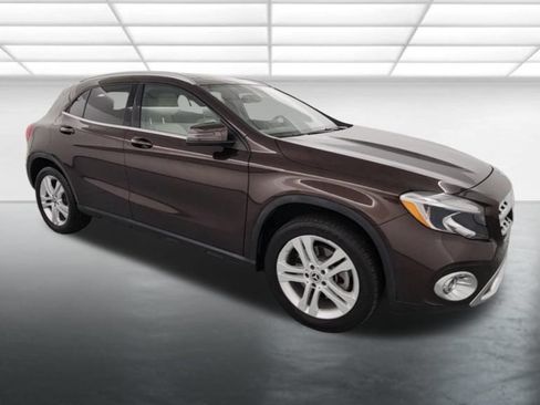 Used 2018 Mercedes-Benz GLA 250 4MATIC image 9