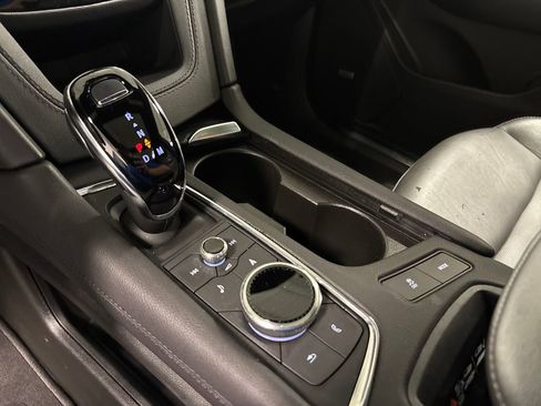 Certified 2025 Cadillac XT5 Premium Luxury image 34