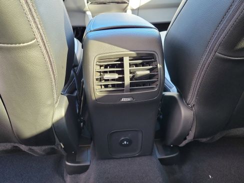 New 2026 Ford Escape Platinum w/ Premium Technology Package AWD/4WD image 36