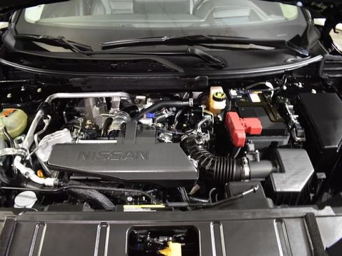 Certified 2026 Nissan Rogue Platinum w/ Platinum Premium Package AWD/4WD image 40