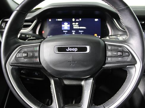 Used 2022 Jeep Grand Cherokee Altitude RWD image 8