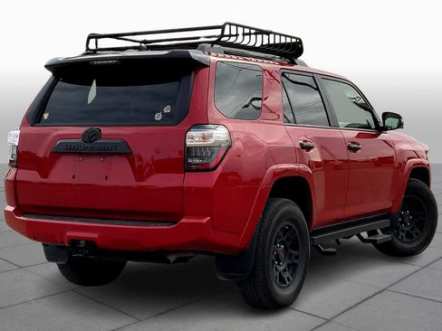 Used 2021 Toyota 4Runner Venture w/ Moonroof Package AWD/4WD image 13