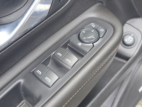 Used 2020 GMC Terrain SLT w/ Preferred Package AWD/4WD image 24