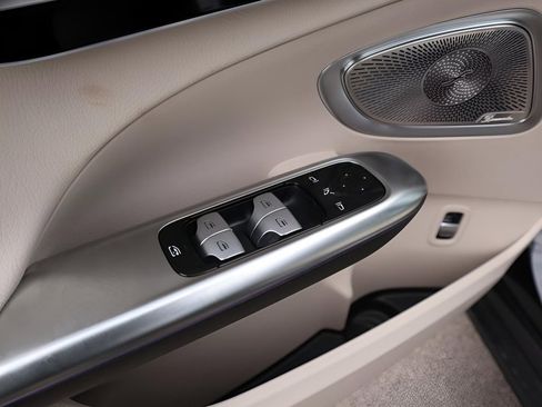 New 2026 Mercedes-Benz C 300 4MATIC Sedan image 25