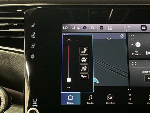 Used 2024 Jeep Wagoneer Series III w/ Convenience Group I image 7