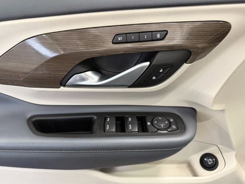 Used 2022 GMC Terrain Denali w/ Denali Premium Package image 31