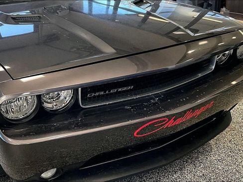 Used 2013 Dodge Challenger SXT Plus image 29