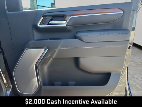 New 2026 GMC Sierra 2500 Denali w/ Denali Reserve Package AWD/4WD image 17
