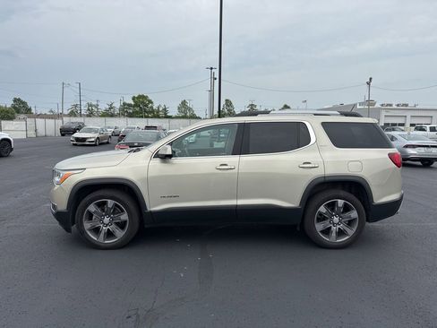 Used 2017 GMC Acadia SLT AWD/4WD image 4