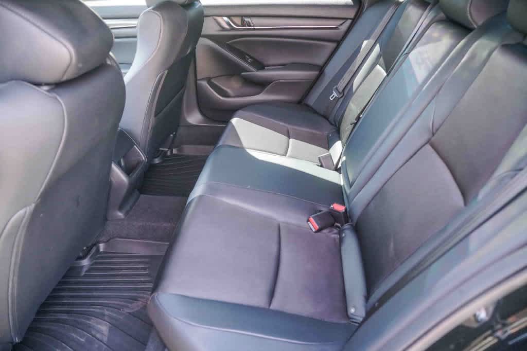 Used 2018 Honda Accord Sport image 17