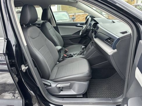 Used 2022 Volkswagen Taos SE AWD/4WD image 36