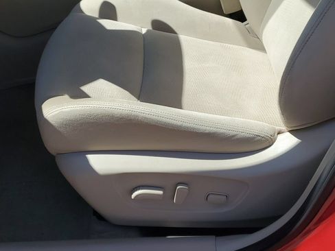 Used 2015 Nissan Rogue SV w/ SV Premium Package AWD/4WD image 37