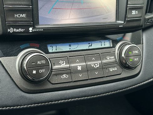 Used 2015 Toyota RAV4 XLE FWD image 19