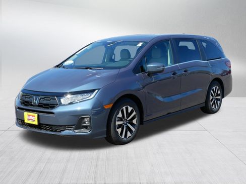 Certified 2026 Honda Odyssey EX-L image 3