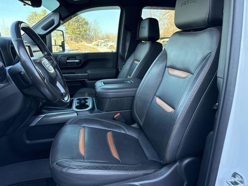 Used 2022 GMC Sierra 2500 AT4 w/ AT4 Preferred Package image 9