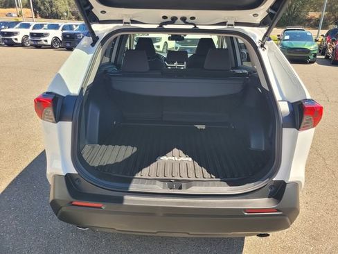 Used 2024 Kia Sportage EX FWD image 8