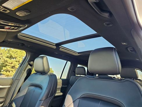 New 2025 Jeep Grand Cherokee L Limited w/ Black Appearance Package AWD/4WD image 27