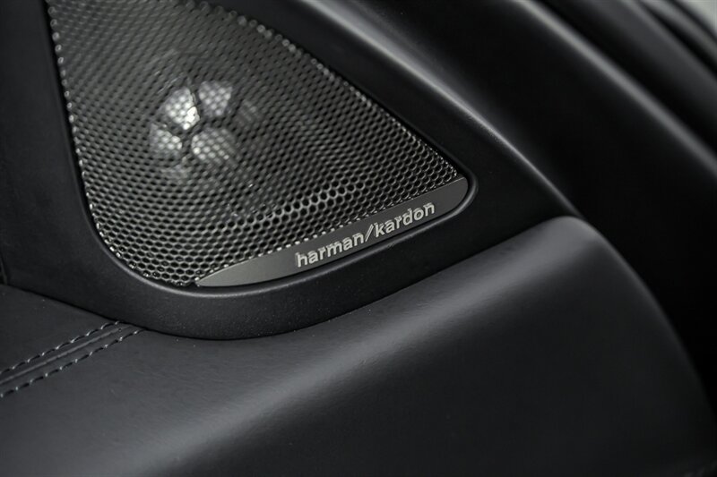 Used 2018 BMW M3 RWD image 15